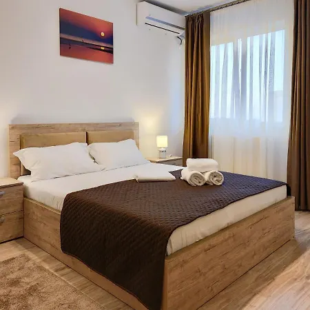 Ayan Moonlight Appartement *