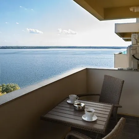 Ayan Moonlight Apartment *